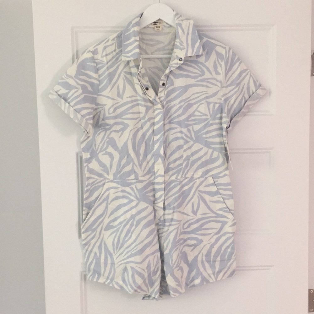 NWT Billabong Heads Up romper